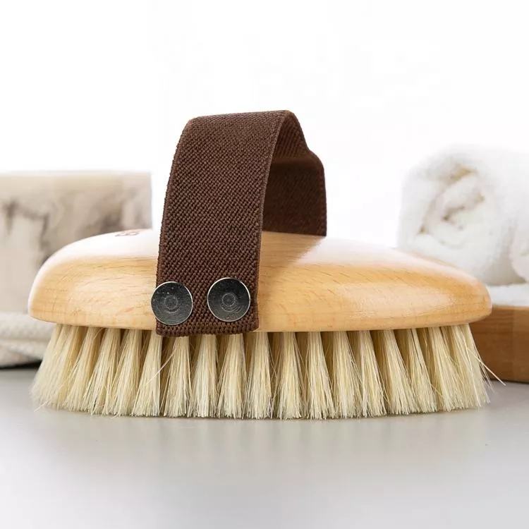Gaano kadalas mo dapat palitan ang iyong bath brush